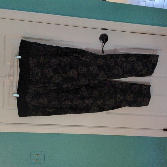 Athleta Plus Size Trekkie North Printed Jogger in Terra Firma Olive - Picture 4 of 6